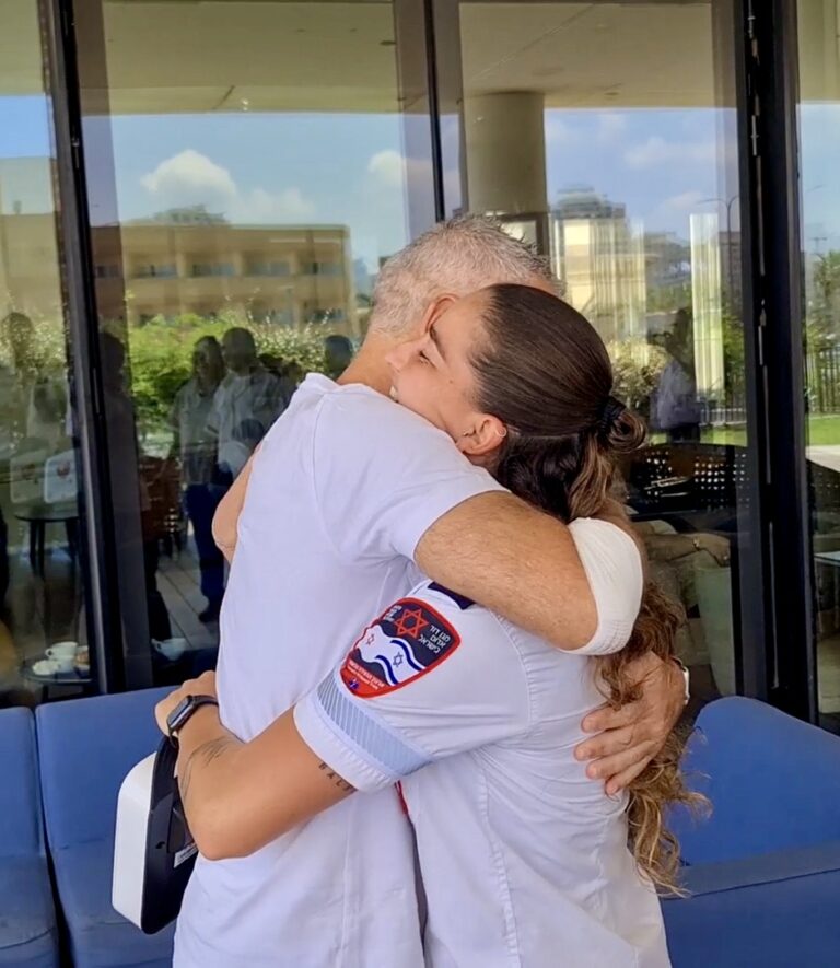 Australian athlete meets MDA team who saved his life.
