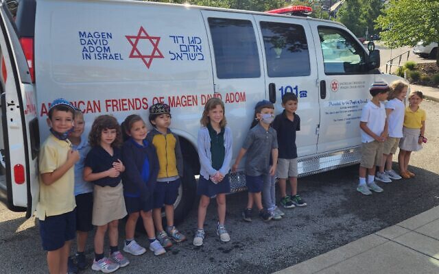 Evangelicals and Jews dedicate ambulance in Pittsburgh.