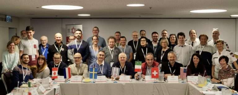 Doctors and paramedics from around the world join MDA’s International Unit.